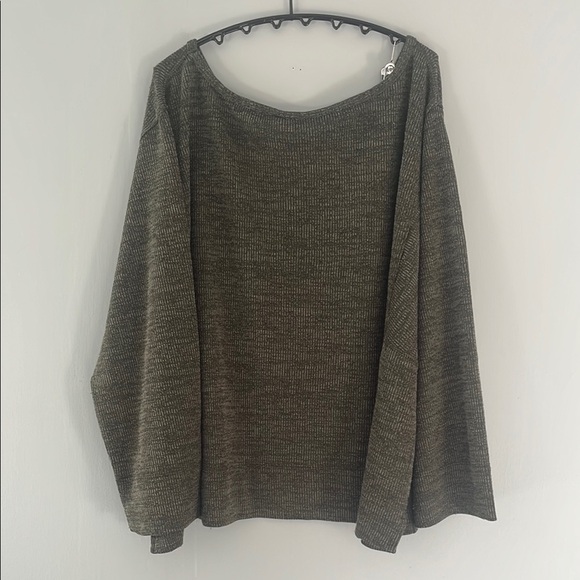 Max Studio Green Crew Neck Sweater Relaxed Fit Knit - Picture 5 of 6